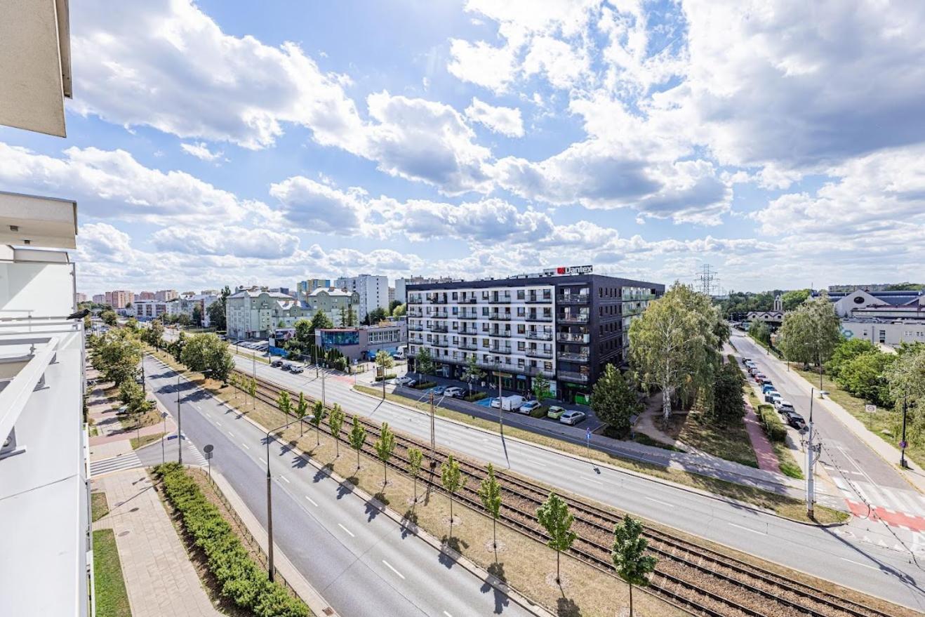 Fajny Apartament Z Parkingiem, Obok Metra. Varşovia Exterior foto